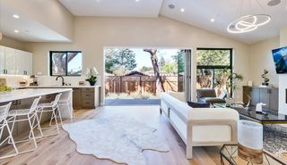 Loraine — view 6