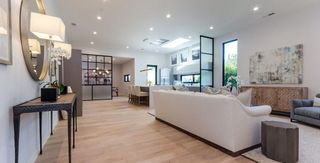 Garland — view 5