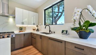 Loraine — view 8